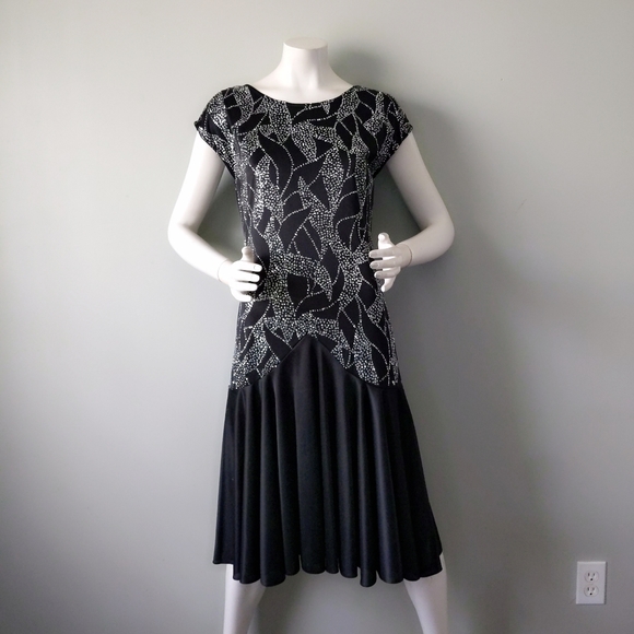 Diamond's Run Dresses & Skirts - Vtg 1970s Diamond's Run Deco Silver Glitter Drop Waist Jersey Party Dress S
